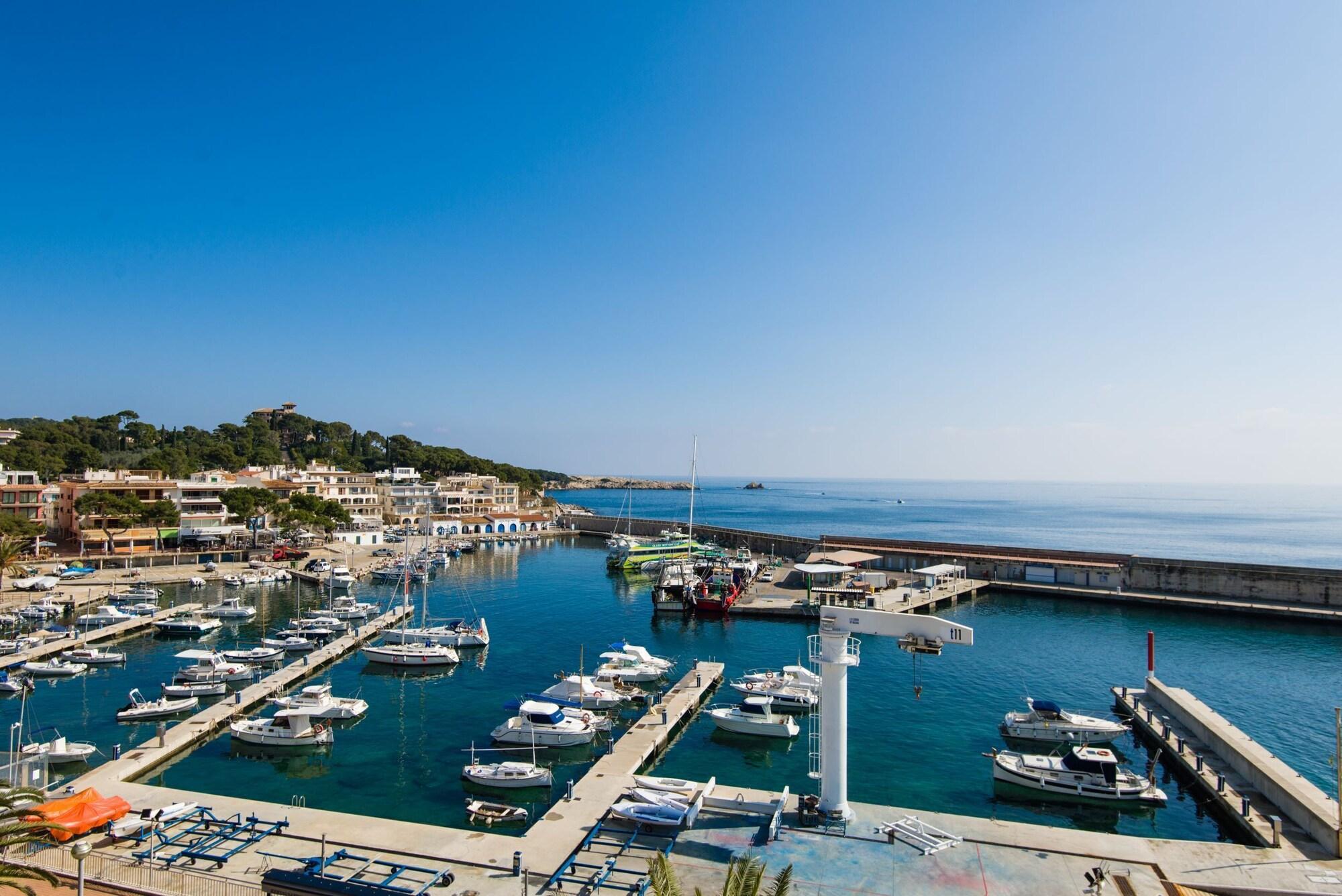 Hostal Port Corona Cala Ratjada  Ngoại thất bức ảnh