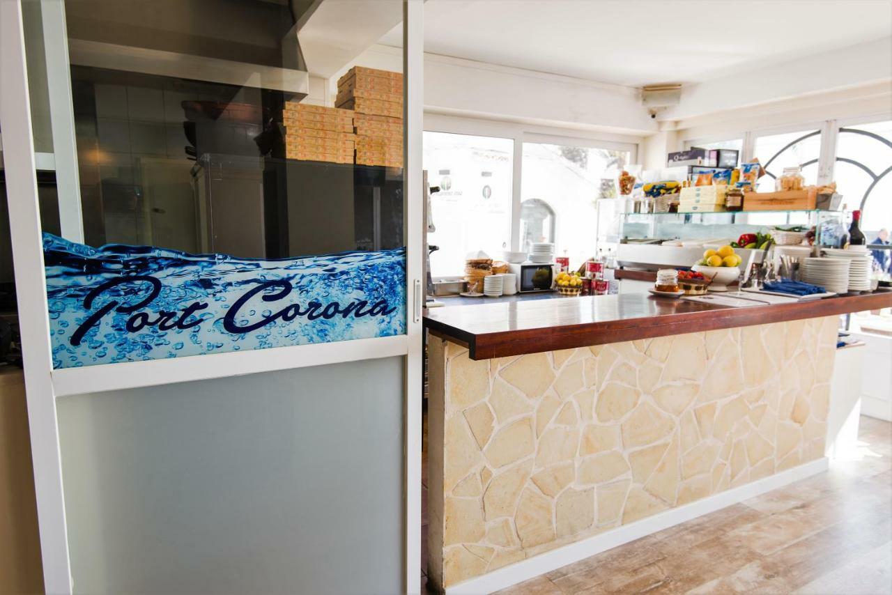 Hostal Port Corona Cala Ratjada  Ngoại thất bức ảnh